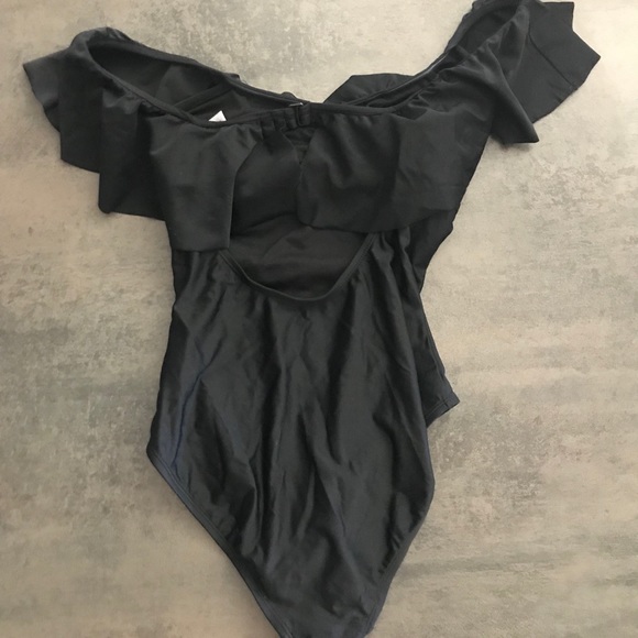 Old Navy off shoulder swimsuit - Picture 4 of 8